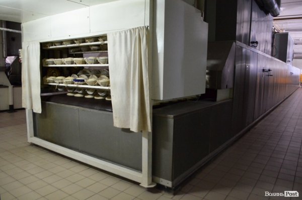 У Луцьку показали, як печуть хліб. ФОТО