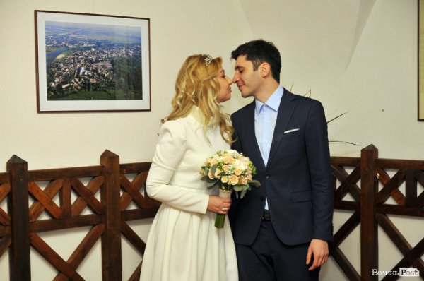 Шлюб за добу: в Луцьку одружилися вже чотири пари
