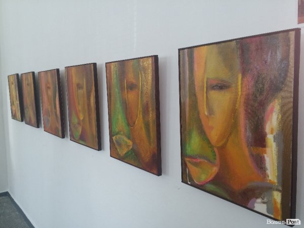 Відкриття весняного арт - салону в Луцьку