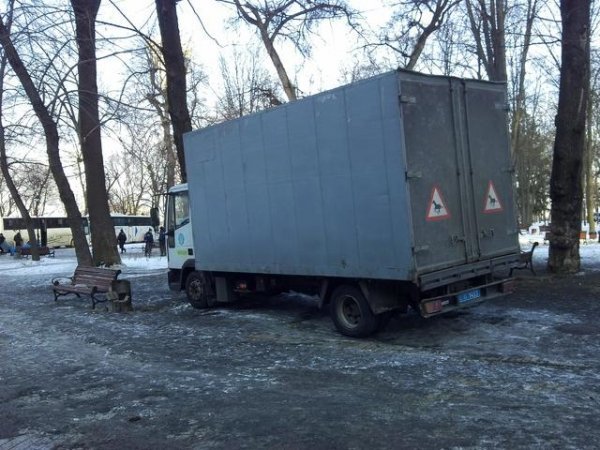 Силовики на Грушевського: важка техніка, свої «стіна координат» та кіноекран. ФОТО 