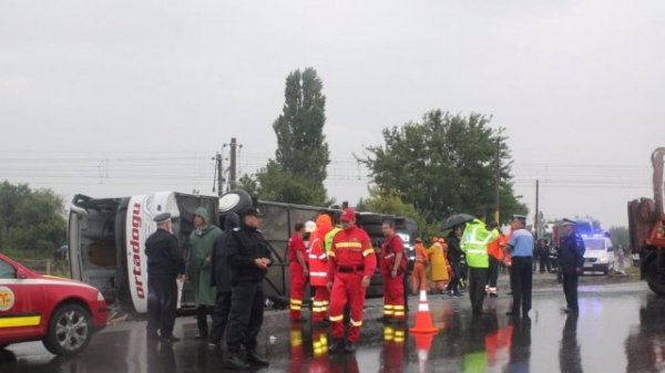 У Румунії чергова ДТП за участю туристичного автобуса з українцями. ФОТО
