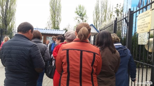 Пікет під польським Консульством у Луцьку. ФОТО