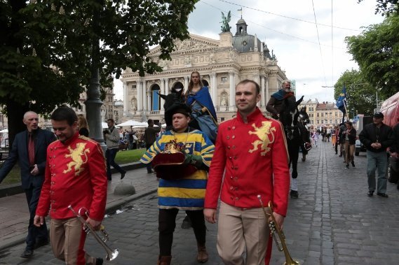 Парад з нагоди 760-річчя Львова. ФОТО. ВІДЕО