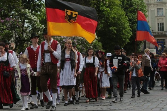 Парад з нагоди 760-річчя Львова. ФОТО. ВІДЕО