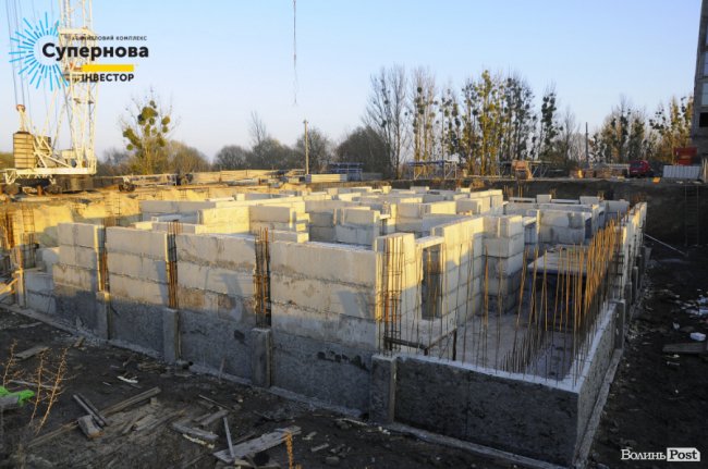 Звіт з будівництва ЖК «Супернова»: у четвертому будинку встановлюють вікна*