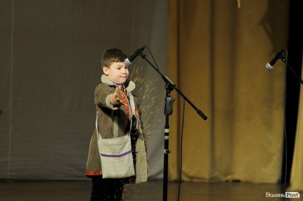 Фото з фестивалю вертепів у Луцьку