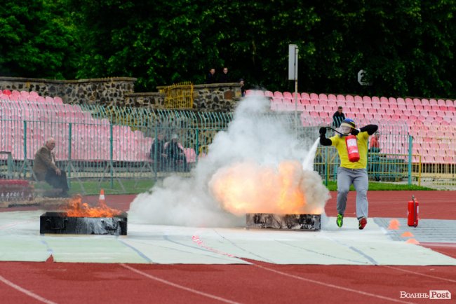 До Луцька на змагання з'їхались пожежники з 7 країн. ФОТО