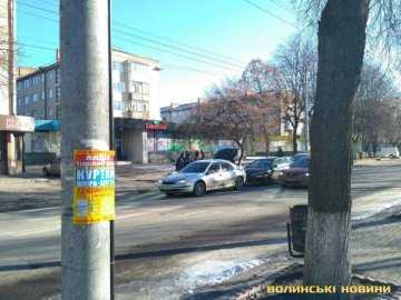 У центрі Луцька зіткнулись два Renault