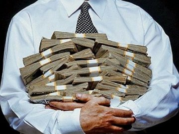 Семеро волинян офіційно «зізналися», що є мільйонерами