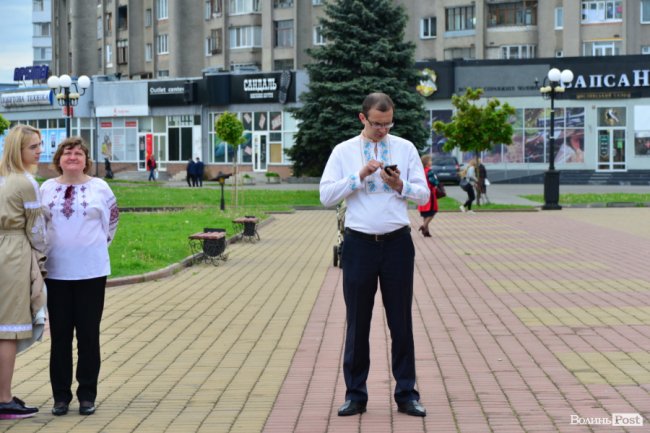 Працівники Волинської ОДА вбралися у вишиванки. ФОТО