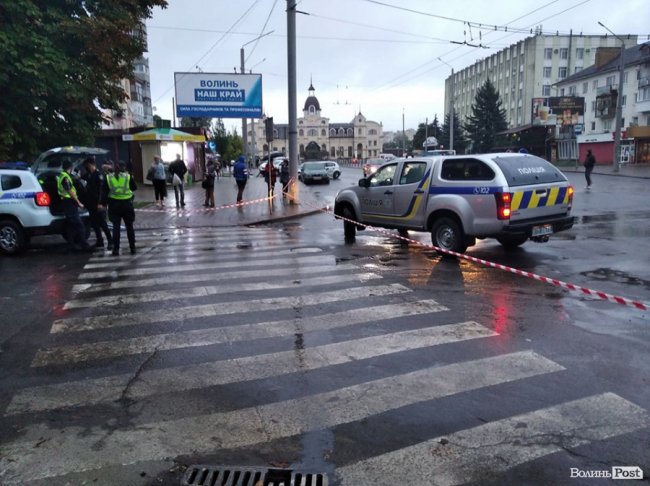 На Грушевського у Луцьку чоловік влаштував конфлікт з поліцією: його забрала «швидка». ФОТО