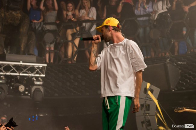 У луцькій «Опері» відгримів концерт Макса Барських. ФОТОРЕПОРТАЖ