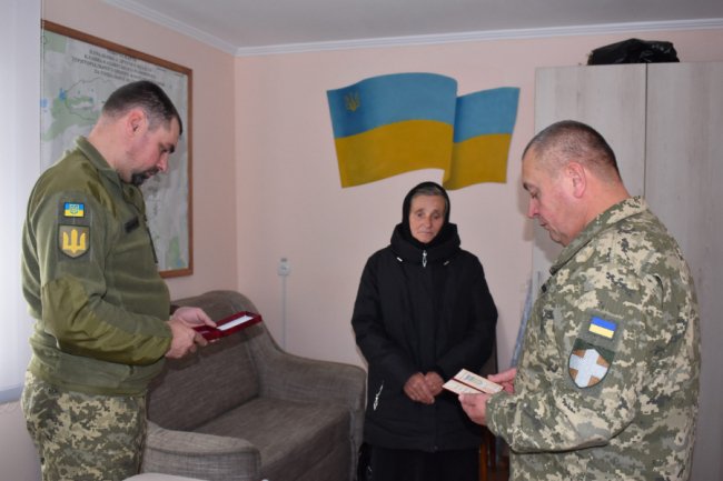 Нагороду полеглого Героя на Волині отримала мама