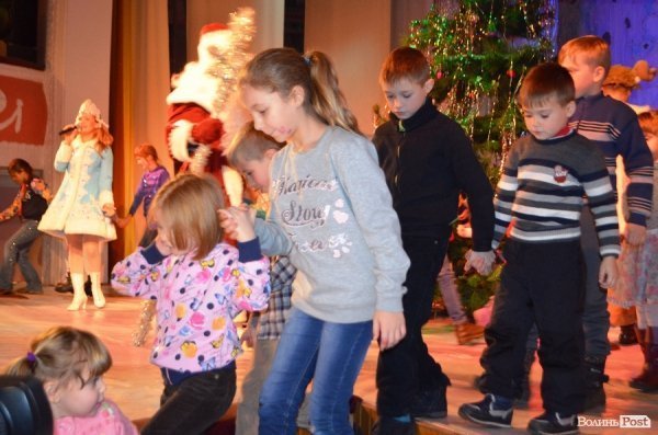 Андрій Покровський влаштував новорічне свято для 200 дітей