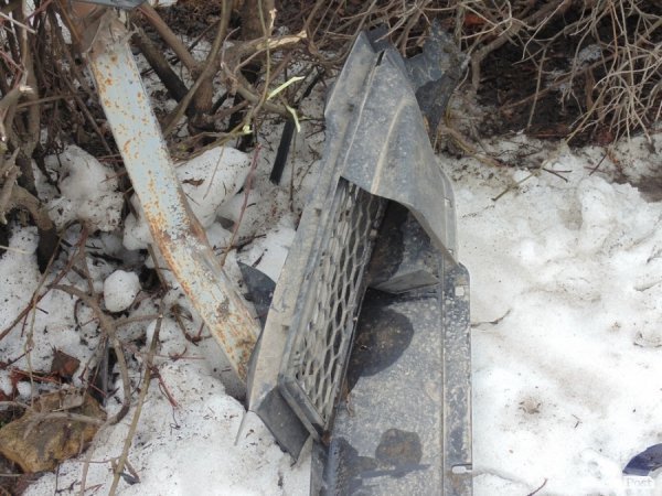 Аварія в Луцьку: авто в'їхало в рекламний щит. ФОТО