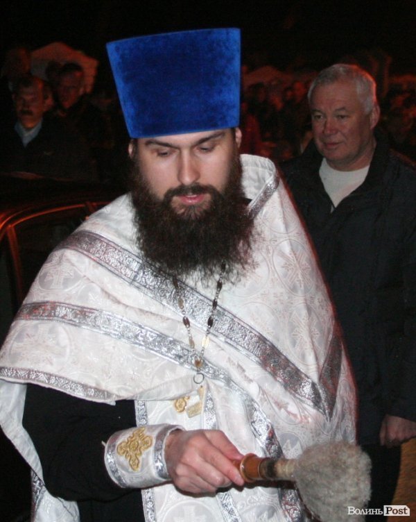 Пасхальна ніч у Луцьку: як святили паски у Покровській церкві. ФОТО