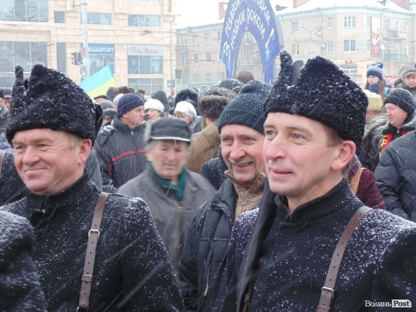 Віче на луцькому Євромайдані. ФОТО