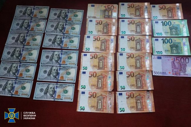 На Чернігівщині очільниця ЦНАПу «заробила» на ухилянтах мільйони гривень, – СБУ