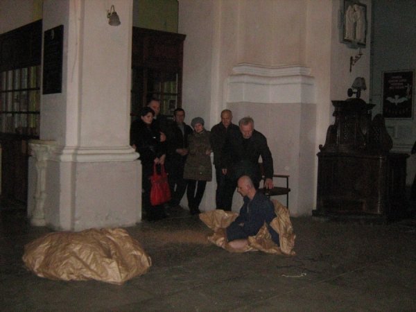 У луцькому храмі поляки влаштували перфоманс. ФОТО 