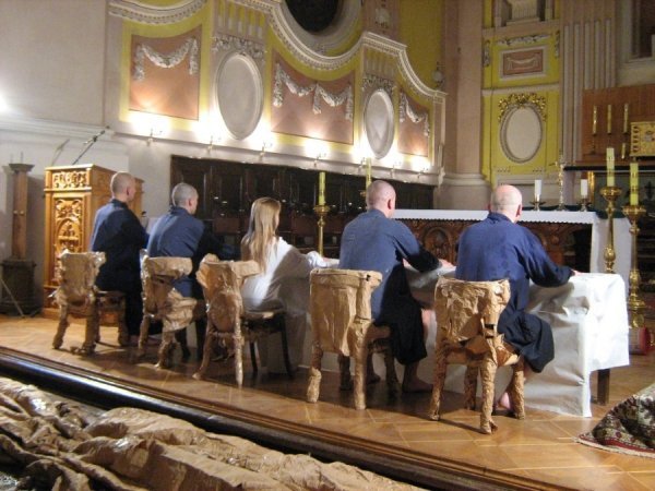 У луцькому храмі поляки влаштували перфоманс. ФОТО 