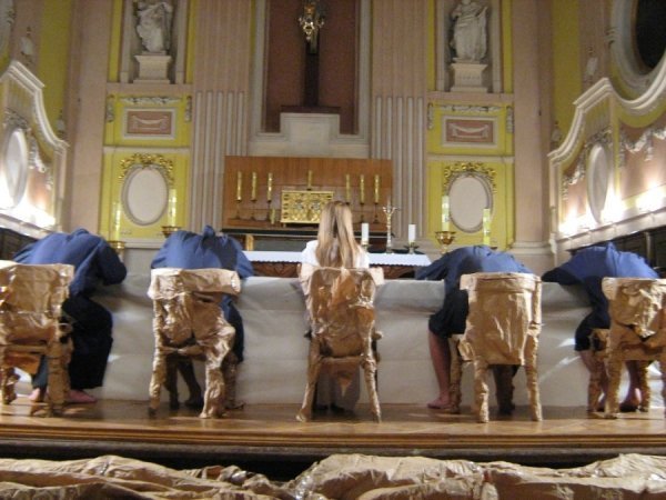 У луцькому храмі поляки влаштували перфоманс. ФОТО 