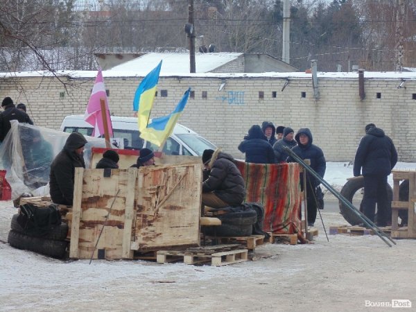 Блокування луцьких ВВ-шників: день шостий. ФОТО