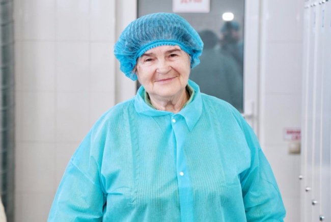 Смак щасливих моментів: луцьким ветеранам показали, як виготовляють ковбасу