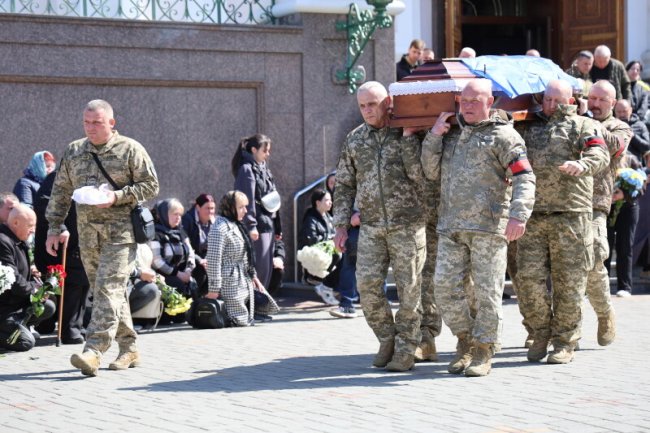 У Луцьку попрощалися з воїном Олександром Коханюком