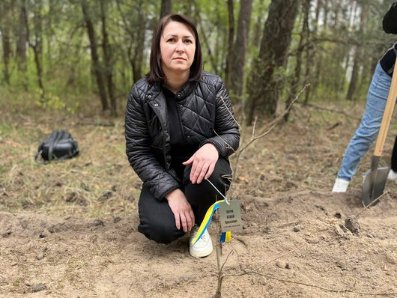 На Волині висадили понад сотню дубів у пам'ять про полеглих захисників і захисниць. ВІДЕО