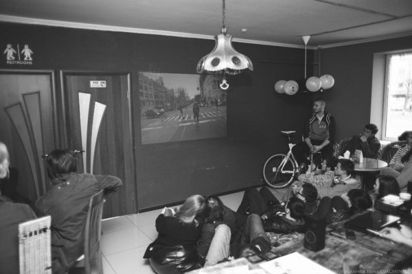 «Велопосиденьки» в луцькій кав'ярні. ФОТО