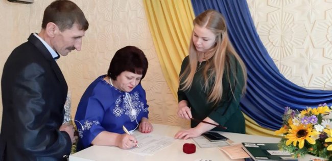 Напередодні Дня закоханих на Волині побралися дві поважні пари