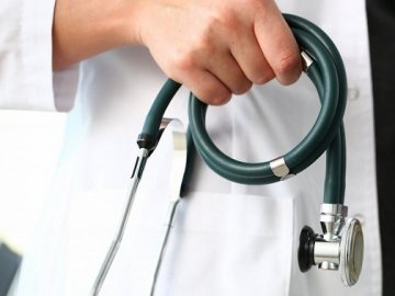 На Волині завідувачка медзакладу вимагала 600 доларів хабаря за оренду приміщення