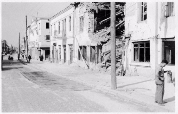 На місці провалля - новенький асфальт. Фото з board.lutsk.ua