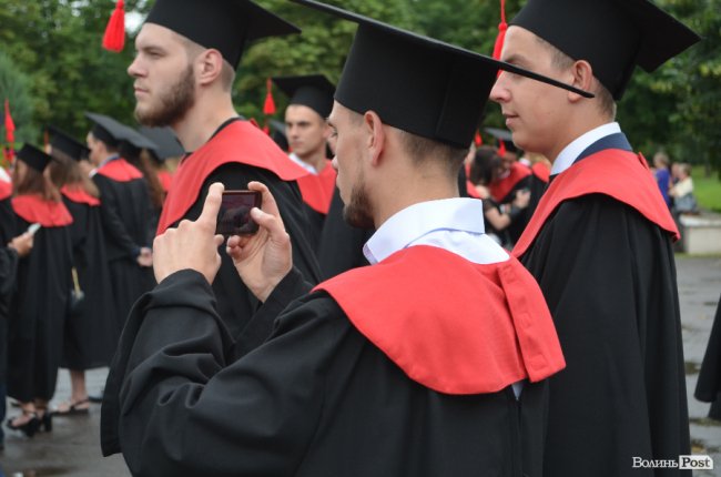 У луцькому політесі «відгуділи» випускний. ФОТО