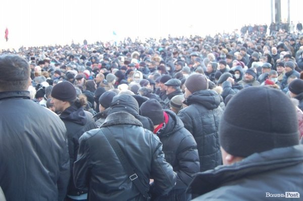 Волинська ОДА: штурм, який не відбувся. ФОТОРЕПОРТАЖ