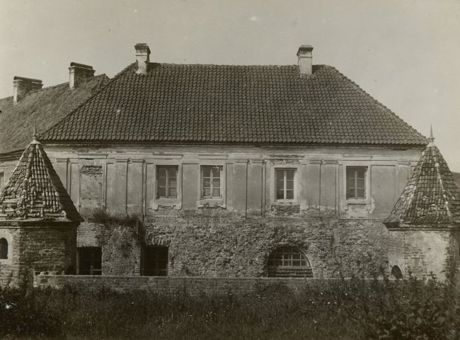 Олицький замок 100 років тому. РЕТРОФОТО