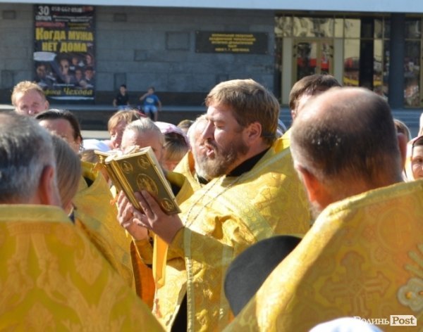 У Луцьку відбувся хресний хід. ФОТО 