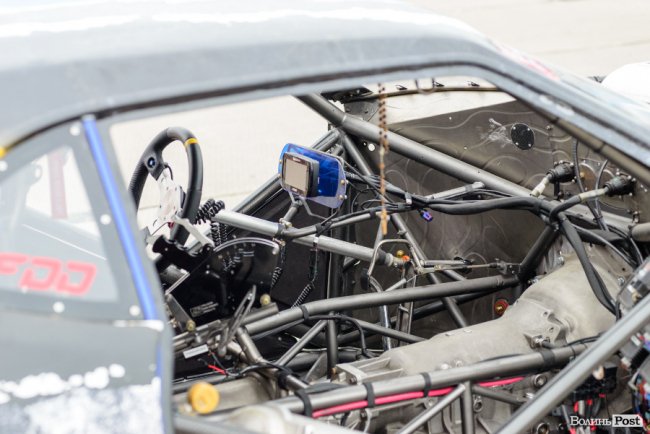 ФОТОРЕПОРТАЖ із наймасштабніших змагань із дрег-рейсингу у Луцьку