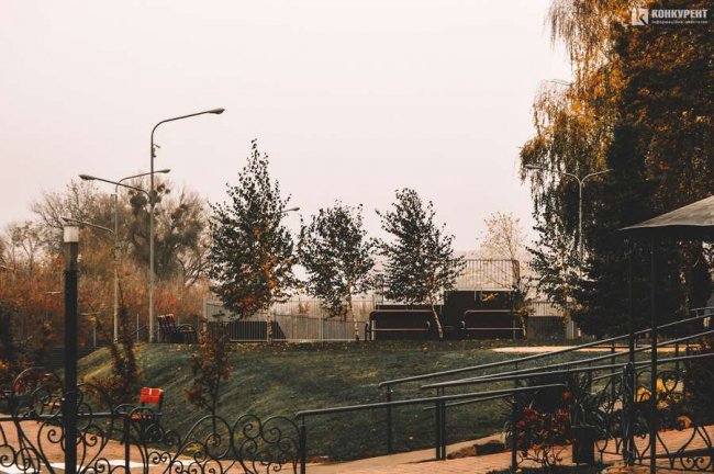 Атмосферні фото осені у луцькому «Сіті Парку»