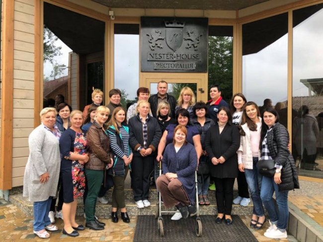Дружини та мами Героїв АТО відпочиватимуть в маєтку «Nester House» на Світязі. ФОТО