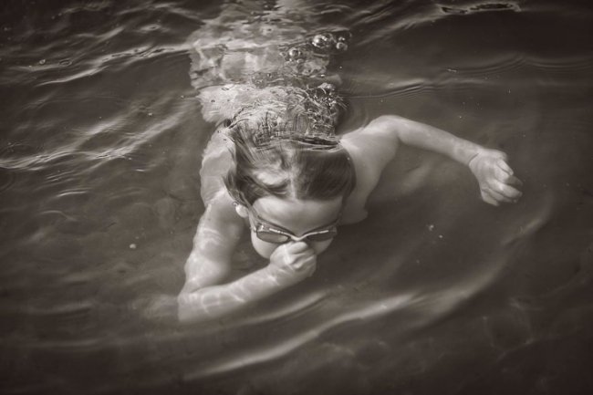 Дитяче літо без ґаджетів та Інтернету у світлинах польського фотографа