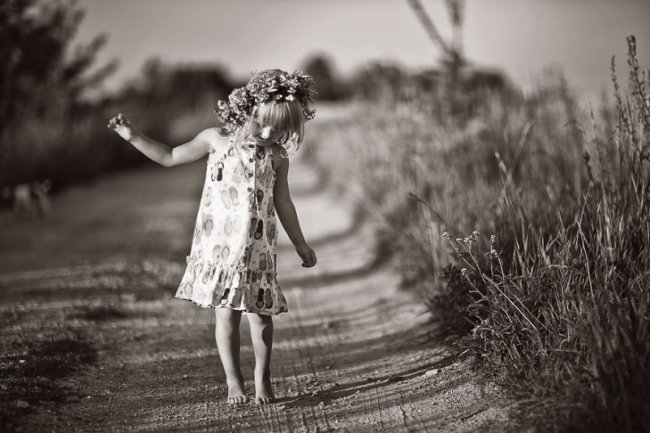 Дитяче літо без ґаджетів та Інтернету у світлинах польського фотографа