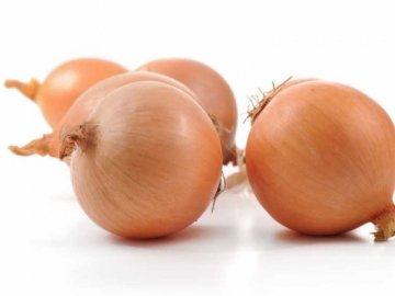 Цибуля за 50 тисяч: як волинянку ошукали шахраї