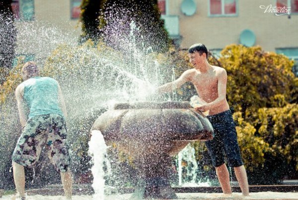 Друга «поливальна» неділя в Луцьку. ФОТО