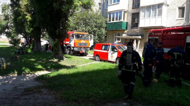 Пожежа у луцькій багатоповерхівці: евакуювали 13 людей. ФОТО