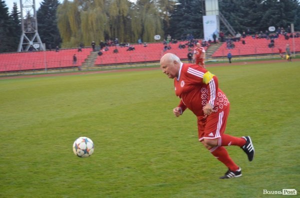 У Луцьку зійшлися легенди футболу з «Волині» та «Карпат». ФОТО 