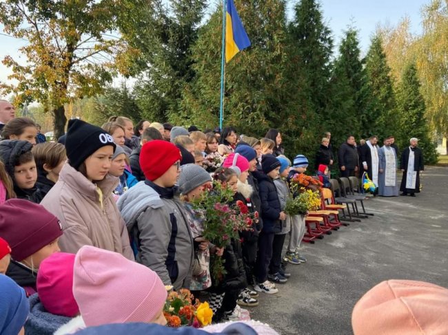 На Волині відкрили пам'ятні дошки загиблим Героям Олександру Євстурову та Миколі Мельнику. ФОТО