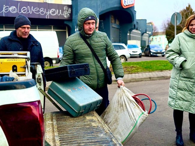 Волиняни допомагають відновлювати теплопостачання у Кривому Розі після ракетної атаки росії