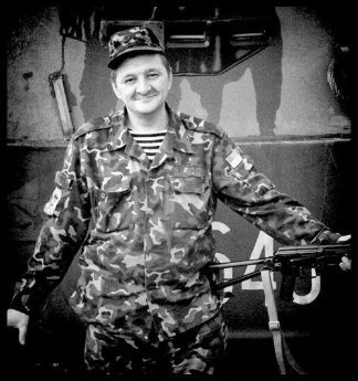 Володимир Єгоренко. 29 березня автомобіль ГАЗ-66, яким керував 50-річний одесит Володимир Єгоренко, потрапив під мінометний обстріл біля села Троїцьке Попаснянського району Луганської області. Внаслідок прямого влучення міни калібру 120 мм військовий отри