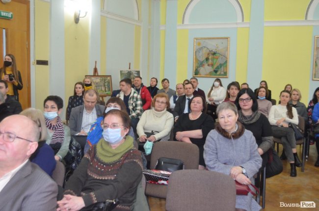 У найбільшому виші Волині презентували повне 14-томне зібрання творів Лесі Українки. ФОТО